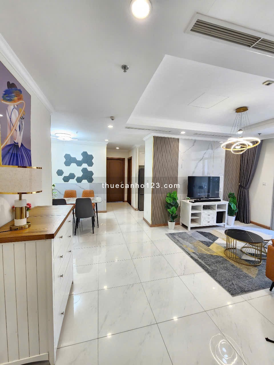 Quản lý cho thuê 1- 2 - 3 - 4pn Vinhomes Central Park và Landmark 81 giá tốt nhất LH : 0906322053