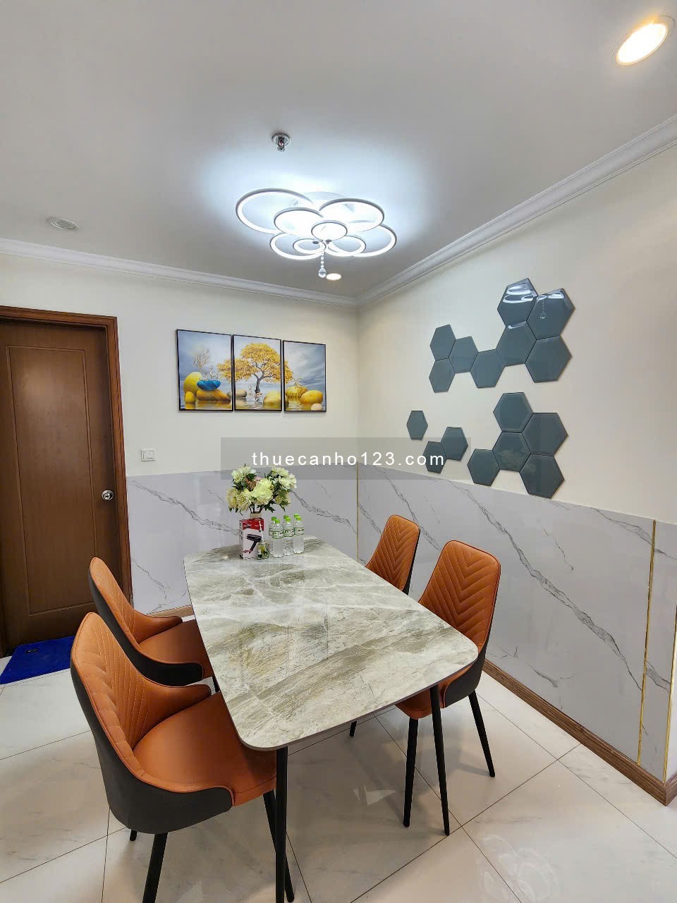 Quản lý cho thuê 1- 2 - 3 - 4pn Vinhomes Central Park và Landmark 81 giá tốt nhất LH : 0906322053