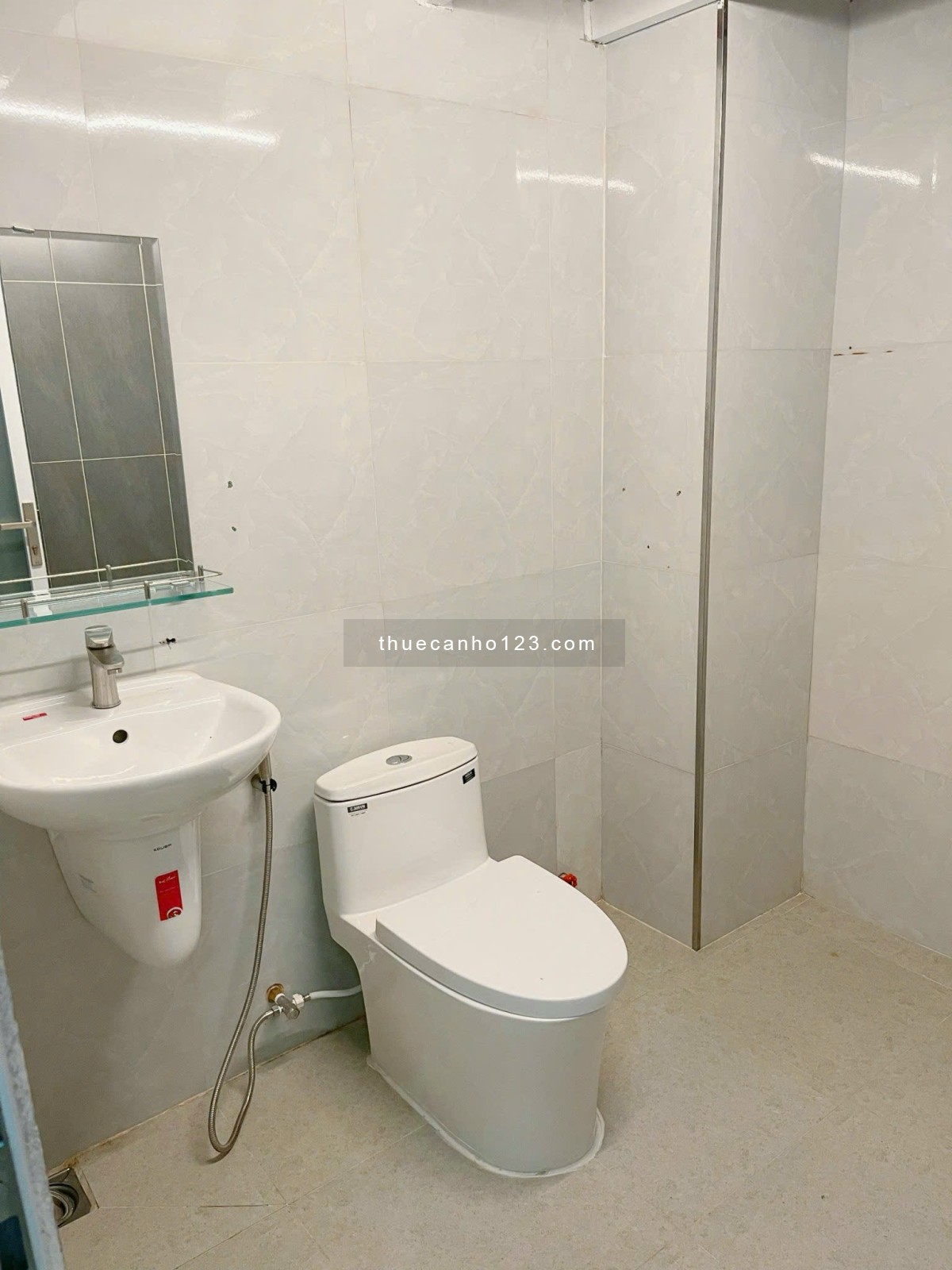 Căn hộ mặt tiền ban công gần trục đường lớn dễ dàng đi các quận ( Gần CĐ Cao Thắng, BV Sài Gòn)