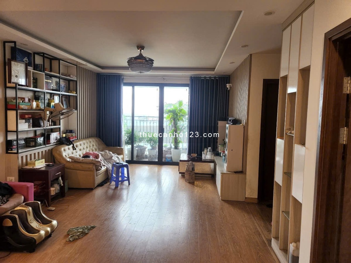 Cho thuê căn hộ 3 phòng ngủ Gelexia 885 Tam trinh
