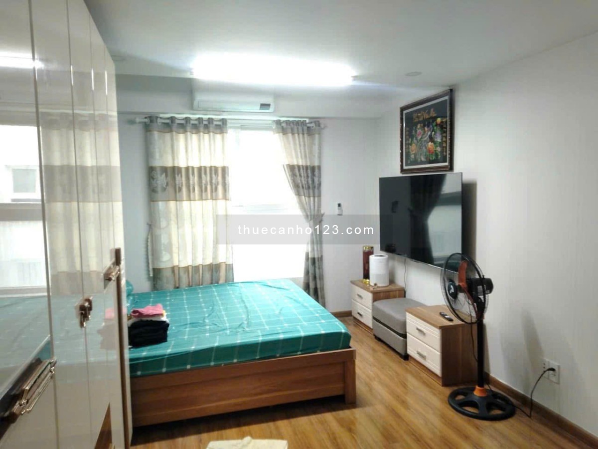 Chung cư Hoa Sen, Lac Long Quân, Q11: 115m2, 3p ngủ, nt, 14tr/th