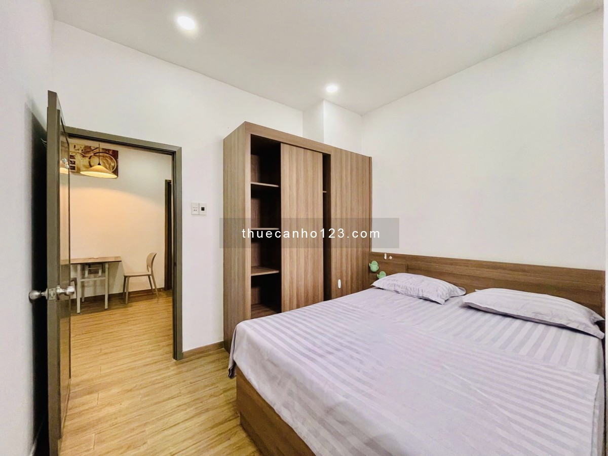 Cho thuê căn hộ 2 PN thoáng mát gần Bùi Viện, Bitexco, có thang máy