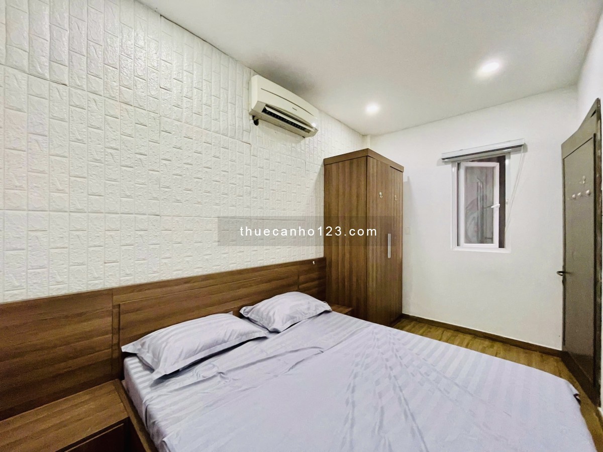 Cho thuê căn hộ 2 PN thoáng mát gần Bùi Viện, Bitexco, có thang máy