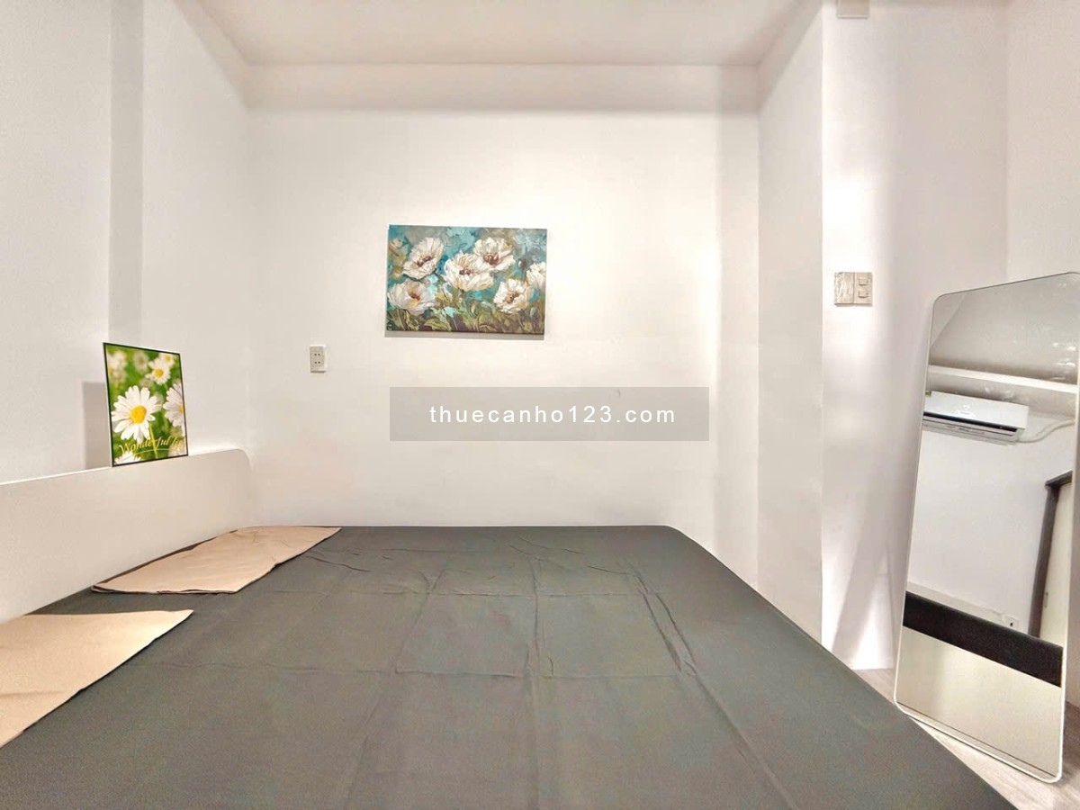 Trống căn hộ 2PN bancol siêu rộng full nội thất - Gần đại học NTT - Đại học Luật - Trung tâm Quận 1