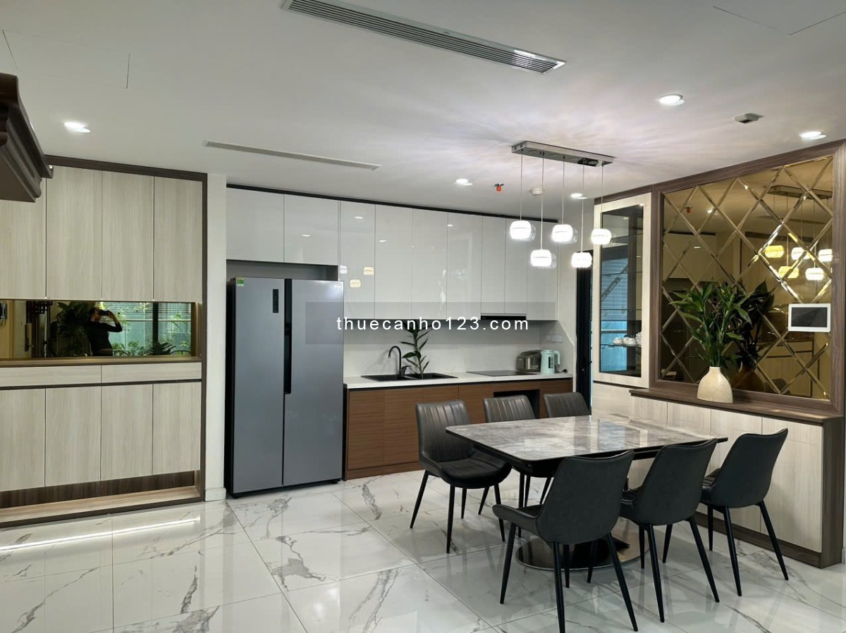 Cho thuê căn hộ chung cư cao cấp Sunshine City 3 ngủ 2 vệ sinh 22tr