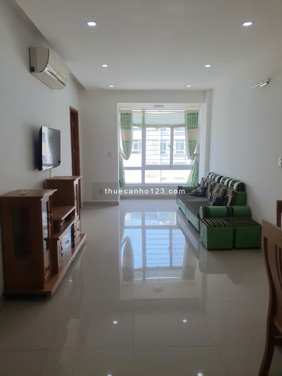 Cho thuê căn hộ 2PN nội thất đẹp giá 11 triệu ở Sky Garden 3, PMH, Q7, HCM