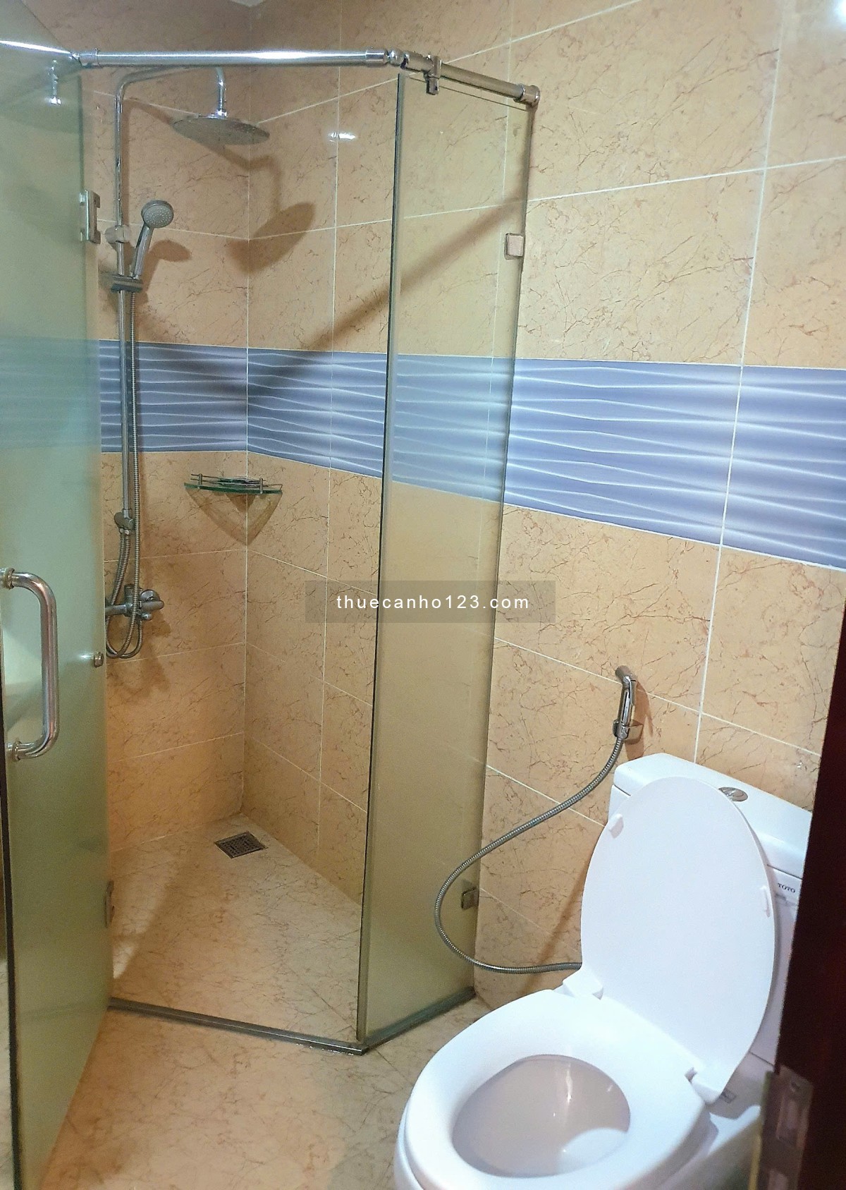 Cho thuê căn hộ gần Trần Phú gần biển nhiều dịch vụ miễn phí