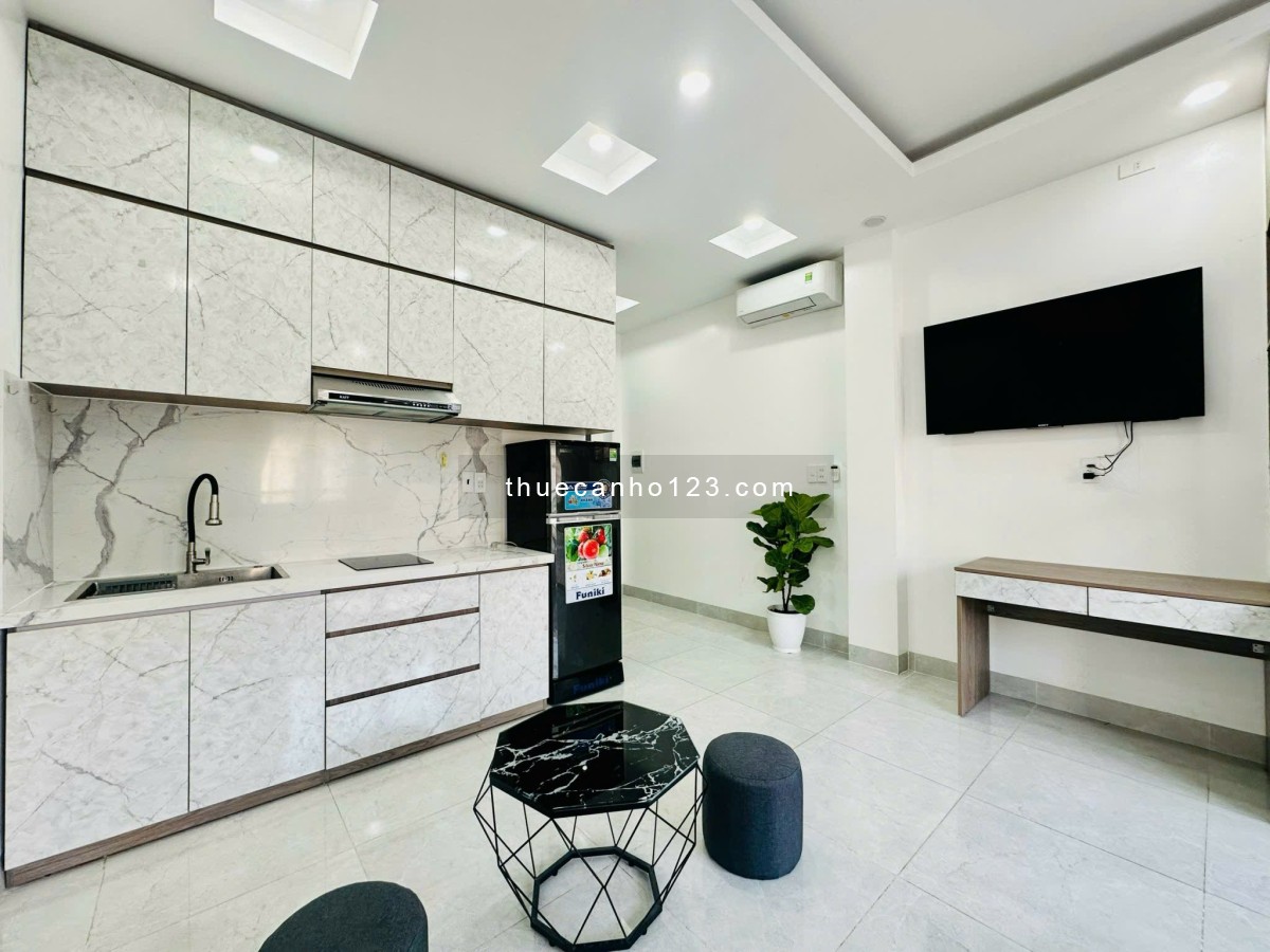 Cho thuê căn hộ đẹp, giá tốt nhất năm gần CMT8, Bến Thành Q1, đủ nội thất mới, bancol rộng