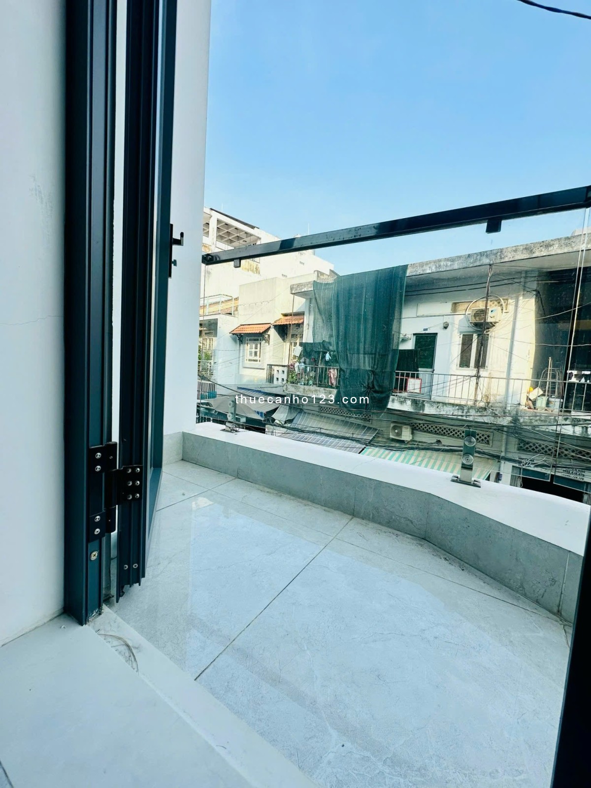 Cho thuê căn hộ đẹp, giá tốt nhất năm gần CMT8, Bến Thành Q1, đủ nội thất mới, bancol rộng