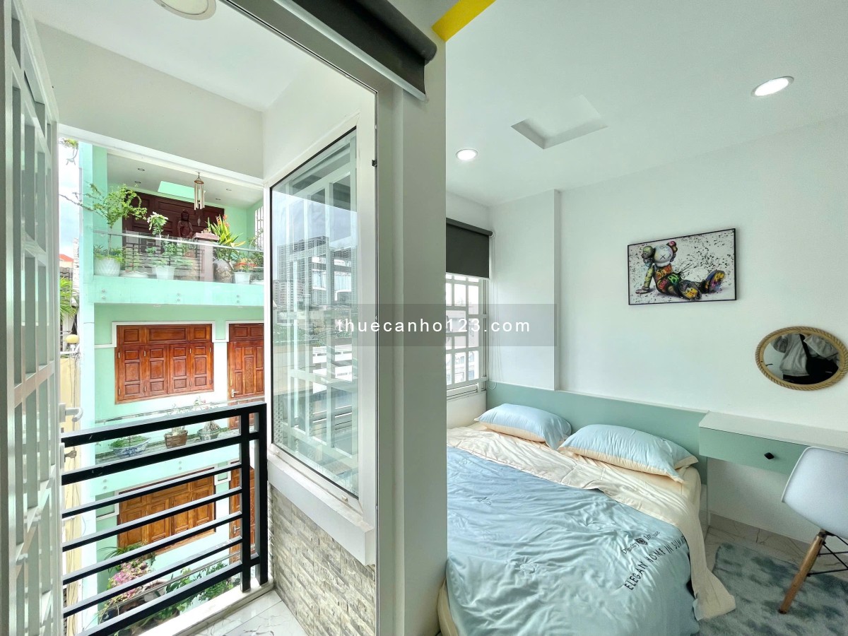 Cho thuê căn hộ dịch vụ ban công riêng - Nội thất sang - Trần Hưng Đạo, Nguyễn Văn Cừ, giá rẻ Quận 1