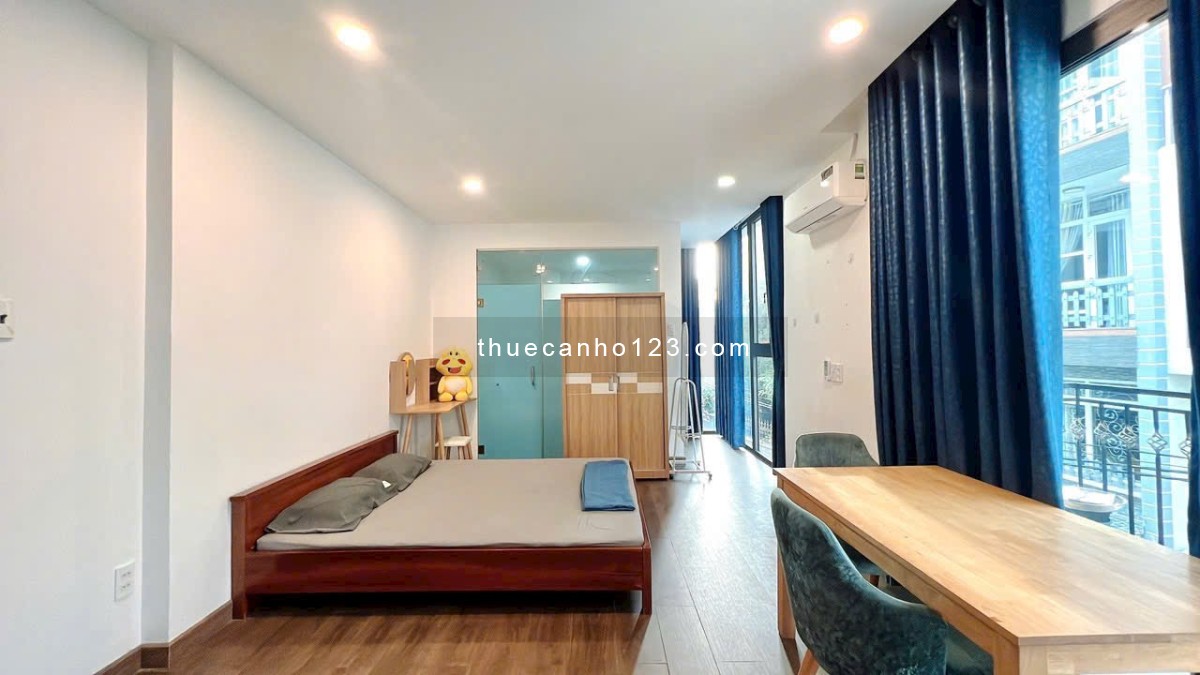 Siêu Phẩm Căn Hộ Ban công 40m2 Phan Đăng Lưu Bình Thạnh, Full Nội Thất, Gần Chợ Bà Chiểu