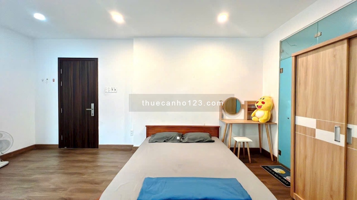 Siêu Phẩm Căn Hộ Ban công 40m2 Phan Đăng Lưu Bình Thạnh, Full Nội Thất, Gần Chợ Bà Chiểu