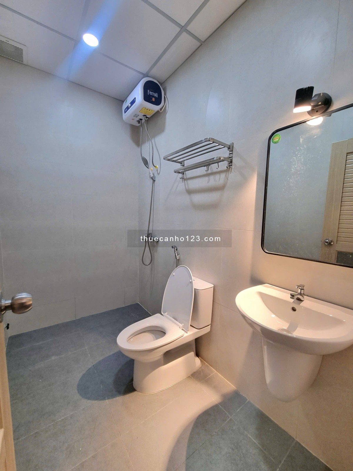 Cho thuê căn hộ studio thiết kế hiện đại tại trung tâm Quận 1