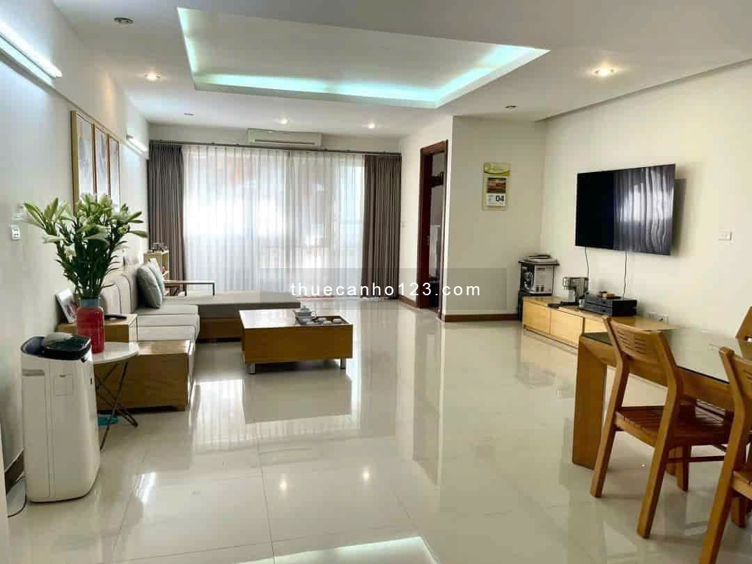 Chung cư D5, Đường D5, P25, BT: 3p ngủ, nhà mới, nội thất đẹp 17tr/tháng