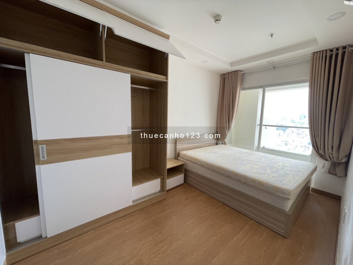 Căn hộ 72m2 2 Phòng Ngủ/2WC - TERRA ROYAL - Đầy Đủ Tiện Nghi - GIÁ 20tr - Tel 0906.887.586 Quân