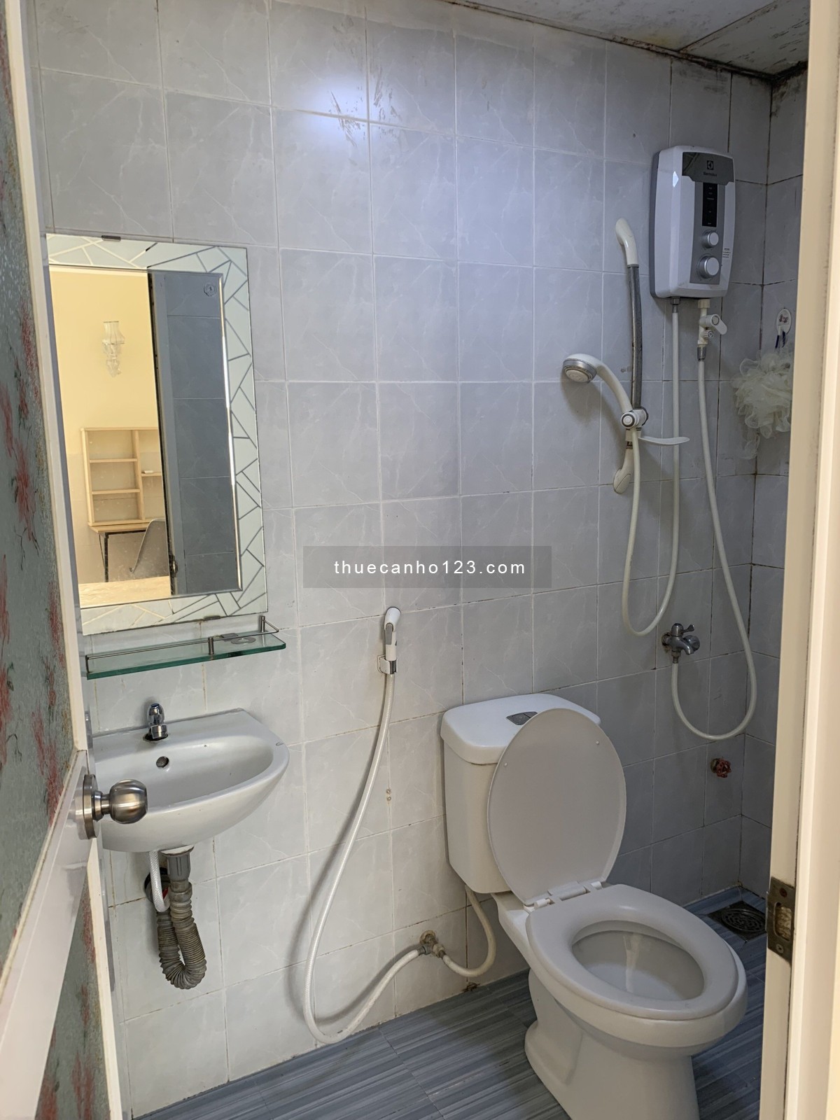 C/c Sacomreal Hòa Bình, Tân Phú: 95m2, 3p ngủ, 9tr/th