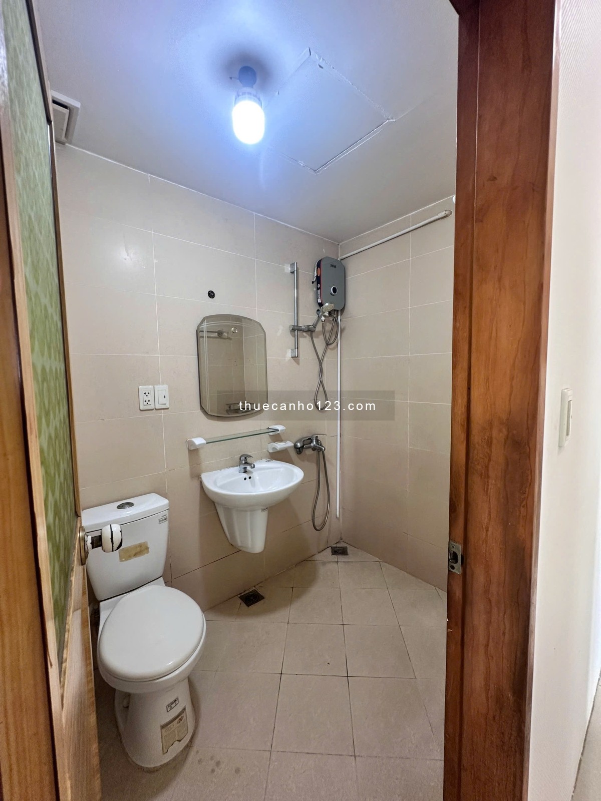Căn hộ Hoàng KIm Thế Gia, BÌnh Tân: 90m2-3p ngủ, giá 9tr/th