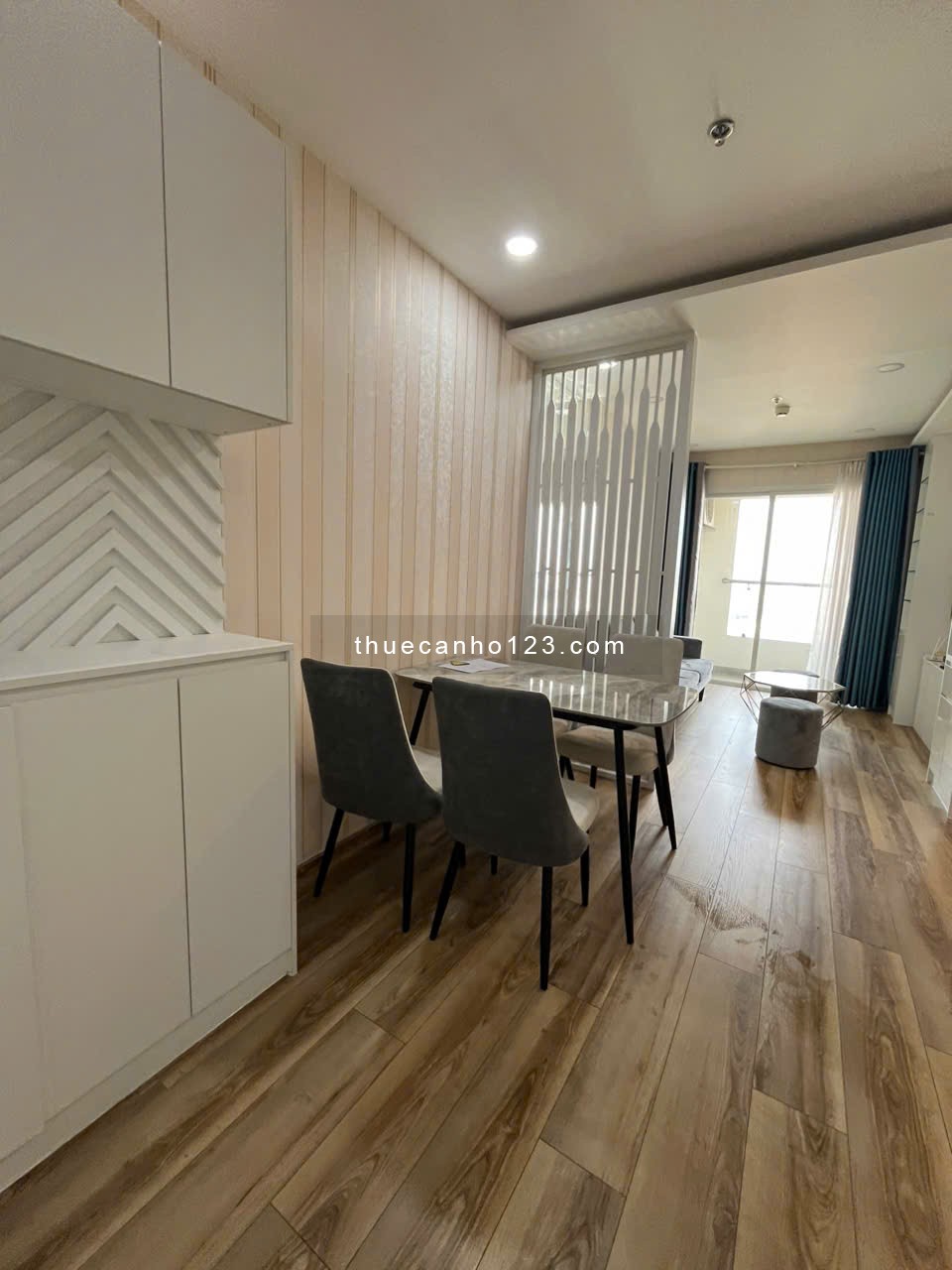 Cho Thuê Căn Hộ 2 Phòng Ngủ Đầy Đủ Tiện Nghi TERRA ROYAL Nam Kỳ Khởi Nghĩa Quân 3 -0906.887.586 Quân