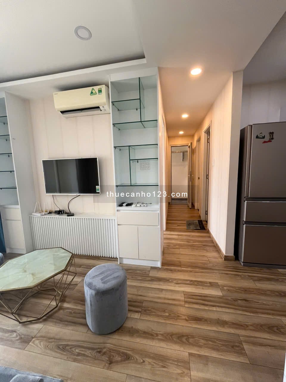 Cho Thuê Căn Hộ 2 Phòng Ngủ Đầy Đủ Tiện Nghi TERRA ROYAL Nam Kỳ Khởi Nghĩa Quân 3 -0906.887.586 Quân