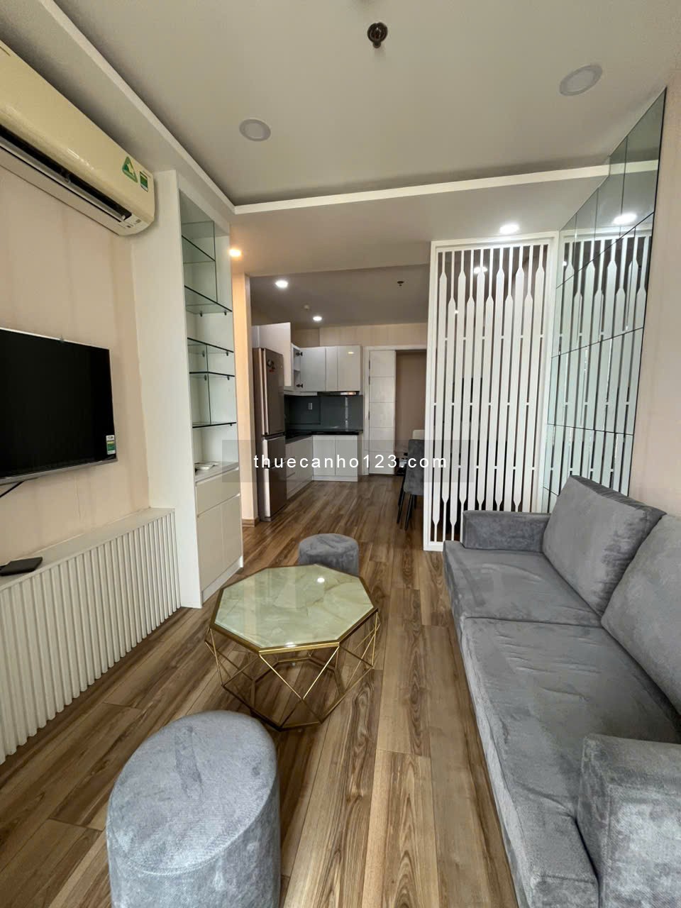 Cho Thuê Căn Hộ 2 Phòng Ngủ Đầy Đủ Tiện Nghi TERRA ROYAL Nam Kỳ Khởi Nghĩa Quân 3 -0906.887.586 Quân