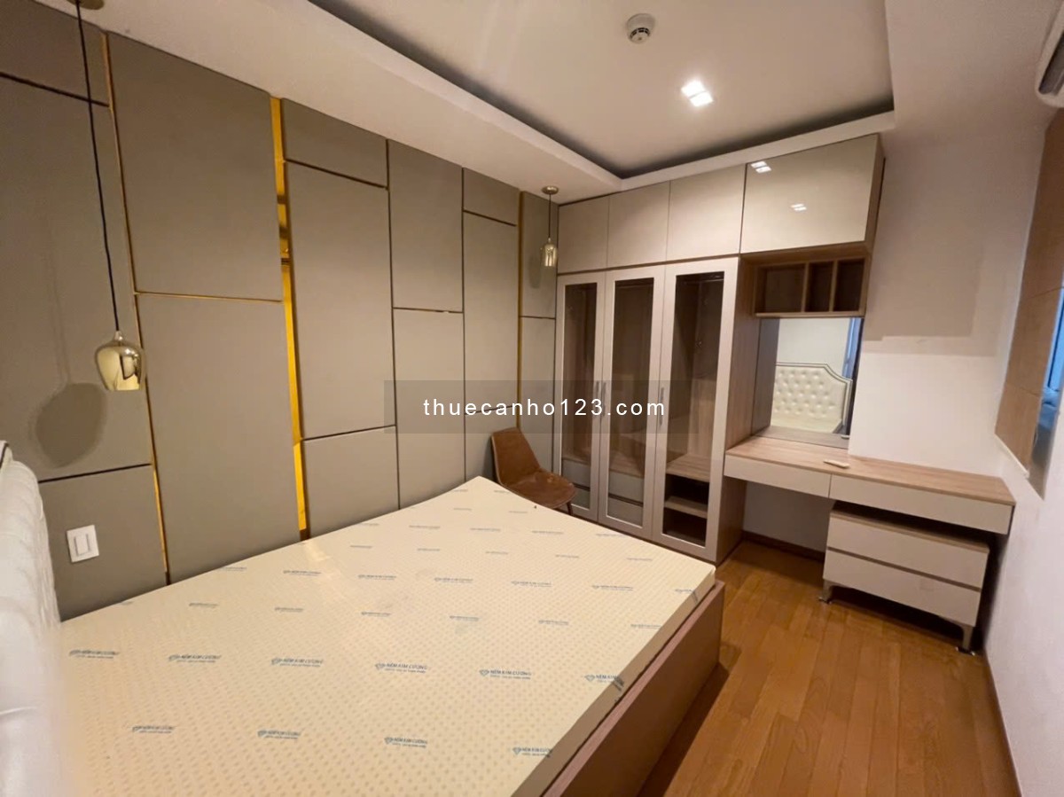 Cho Thuê Căn Hộ SKY CENTER Phổ Quang - 80m2 2 Phòng Ngủ/2WC - Đầy Đủ Tiện Nghi/ TEL 0906.887.586