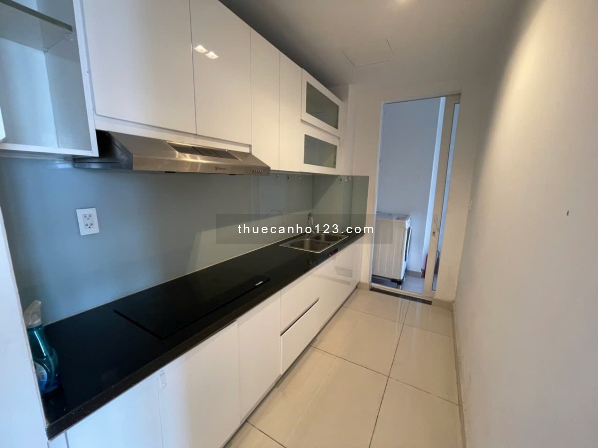 Cho Thuê Căn Hộ SKY CENTER Phổ Quang - 80m2 2 Phòng Ngủ/2WC - Đầy Đủ Tiện Nghi/ TEL 0906.887.586