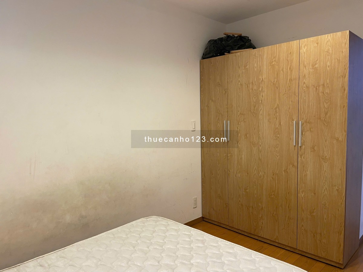 Cho thuê căn 2 phòng ngủ Sky Center Phổ Quang - Diện tích 75m2 GIÁ 16TR/tháng LH 0906.887.586 Quân