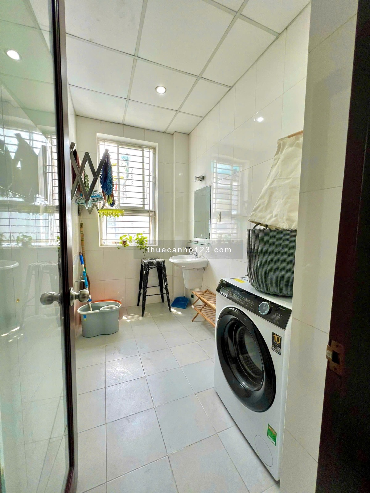 Cho thuê căn hộ 2PN - 3WC Rộng 86M2 - Trống sẵn gần chợ Bến Thành, công viên 23/9, ngã 6 Phù Đổng