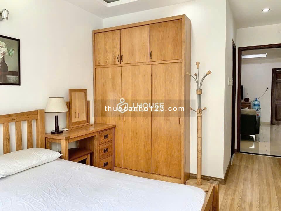 Cho thuê căn hộ 2PN - 3WC Rộng 86M2 - Trống sẵn gần chợ Bến Thành, công viên 23/9, ngã 6 Phù Đổng