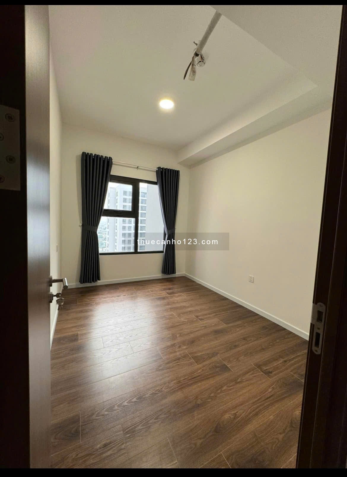 Chung cư Orchard garden, 128 Hồng Hà, p9, Phú Nhuận, 127m2, 3PN, 19tr/tháng.