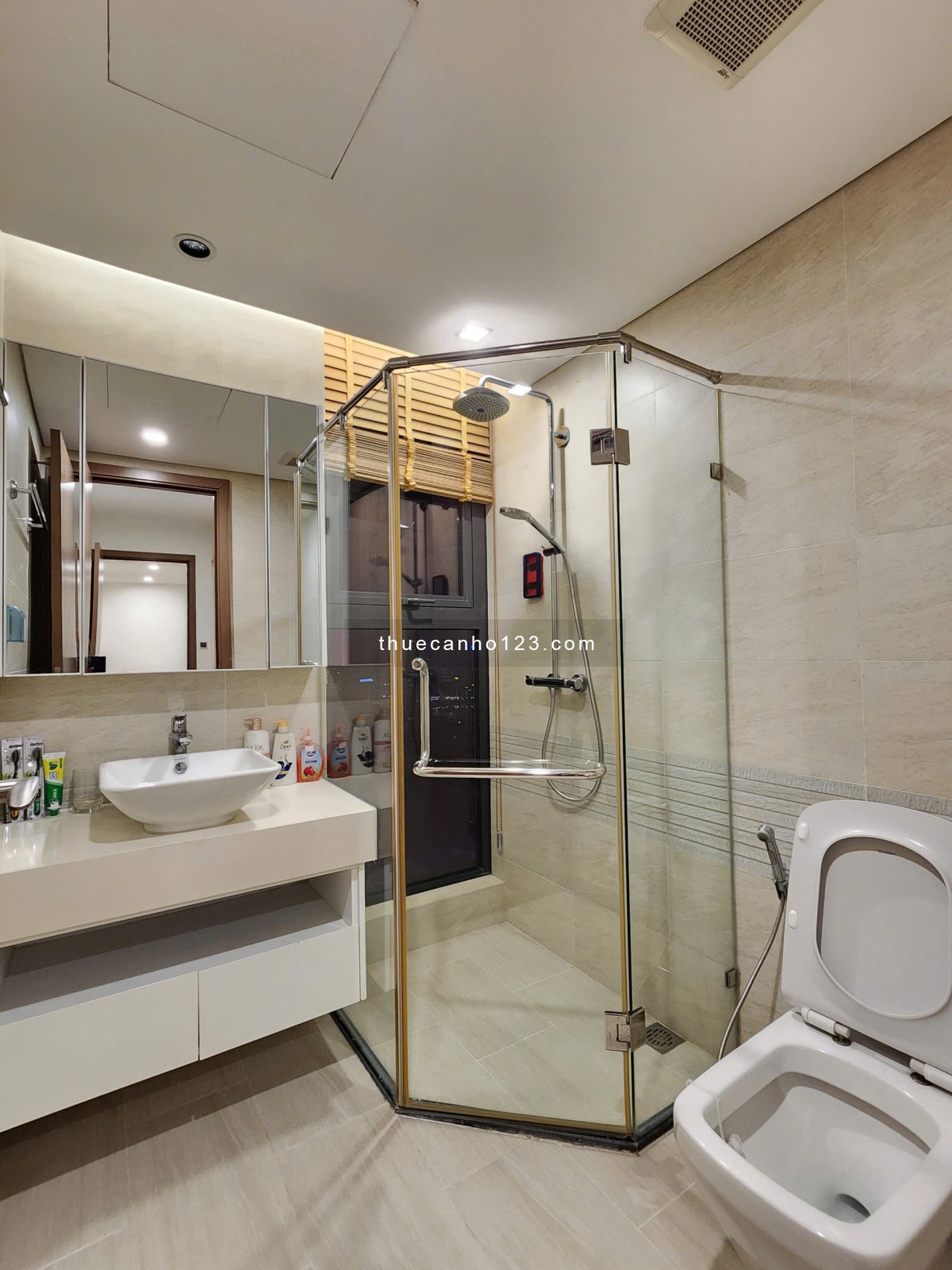 Cho thuê Vinhomes Metropolis, Liễu Giai, Ba Đình, Hà Nội. 154 m²