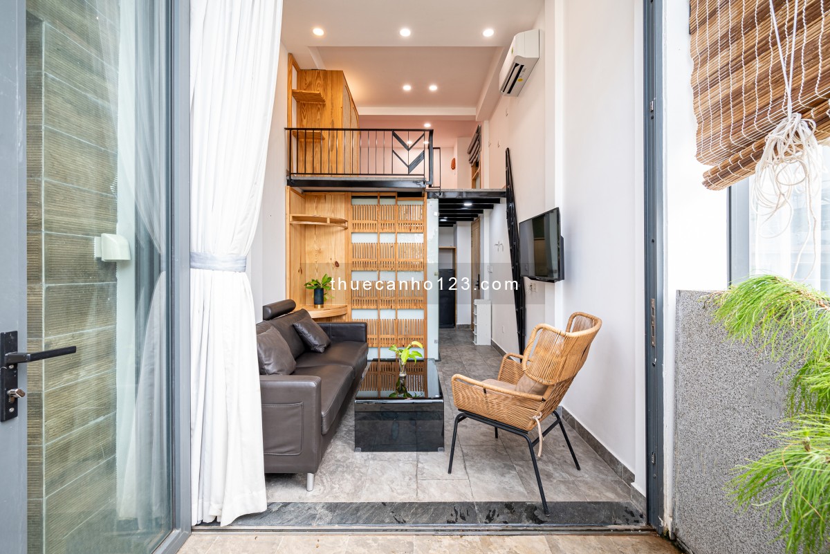 Duplex chill - ban công sân vườn Thạch Thị Thanh gần Công viên Lê Văn Tám, thờ Hồng Tân Định Quận 1