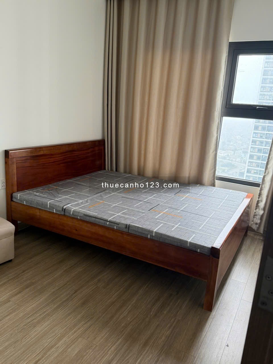 Cho thuê hộ gia đình 3PN, full đồ, Khu GS, giá 13tr/1 tháng, LH :035.995.4942