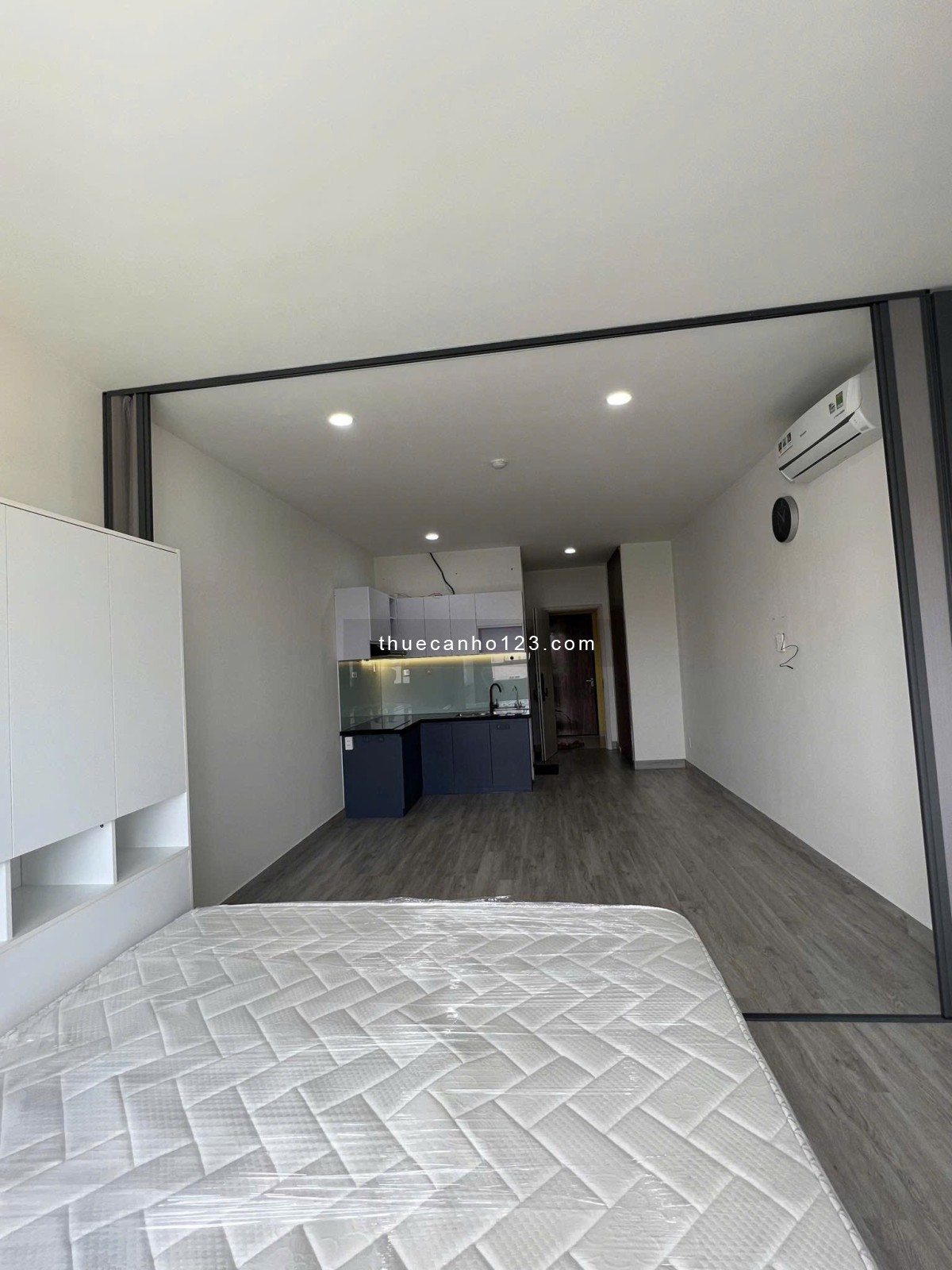 Cho thuê căn hộ Diyas Sky đầy đủ nội thất nhận nhà ở ngay ngay E-Town Cộng Hoà