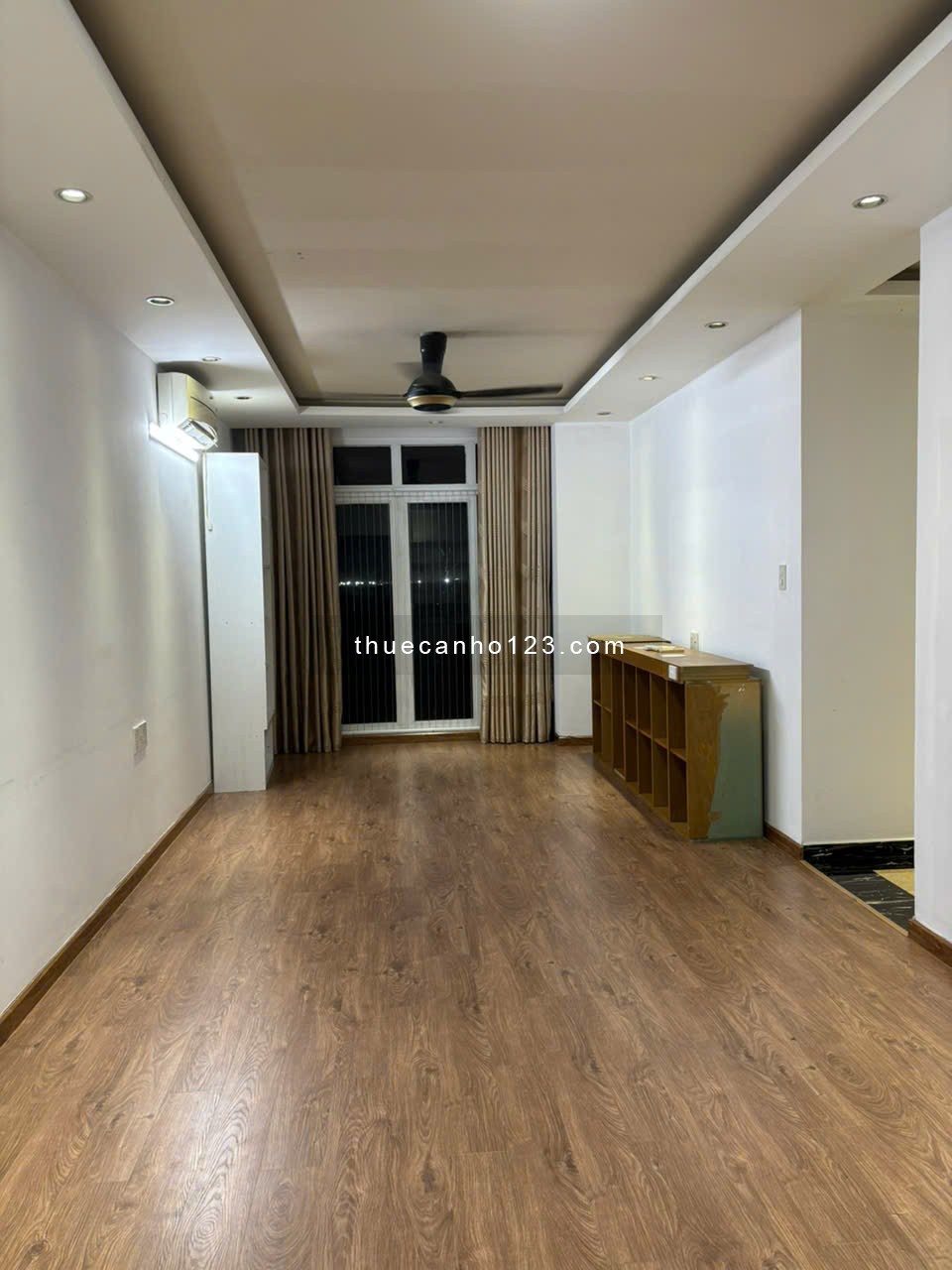 CĂN HỘ 100m2 3 PHÒNG NGỦ - Chung Cư Cộng Hòa Plaza - Tân Bình - TEL 0906.887.586