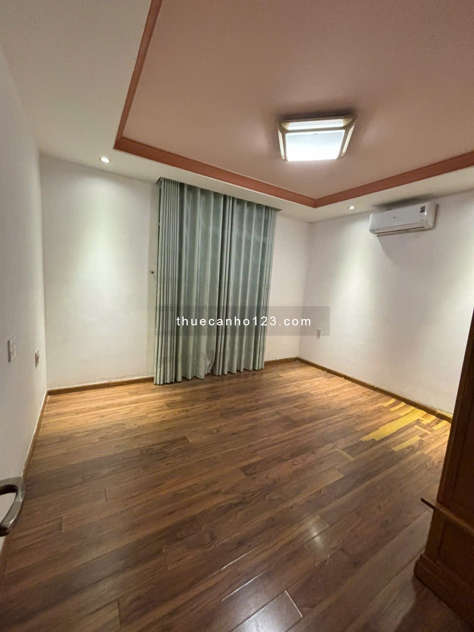 CĂN HỘ 100m2 3 PHÒNG NGỦ - Chung Cư Cộng Hòa Plaza - Tân Bình - TEL 0906.887.586