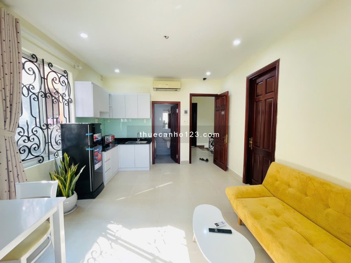 [Phố Bùi Viện] Studio tách Bếp/1 Phòng ngủ 55m2 - Balcony lớn - Cửa sổ trời - Gần chợ Nga