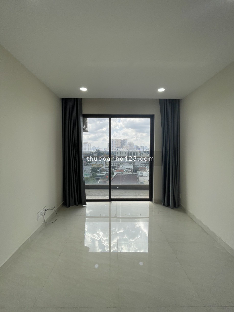 Cho Thuê Nhanh Căn hộ 2 Phòng Ngủ - PARK LEGEND - Hoàng Văn Thụ 70m2 - GIÁ 14TR