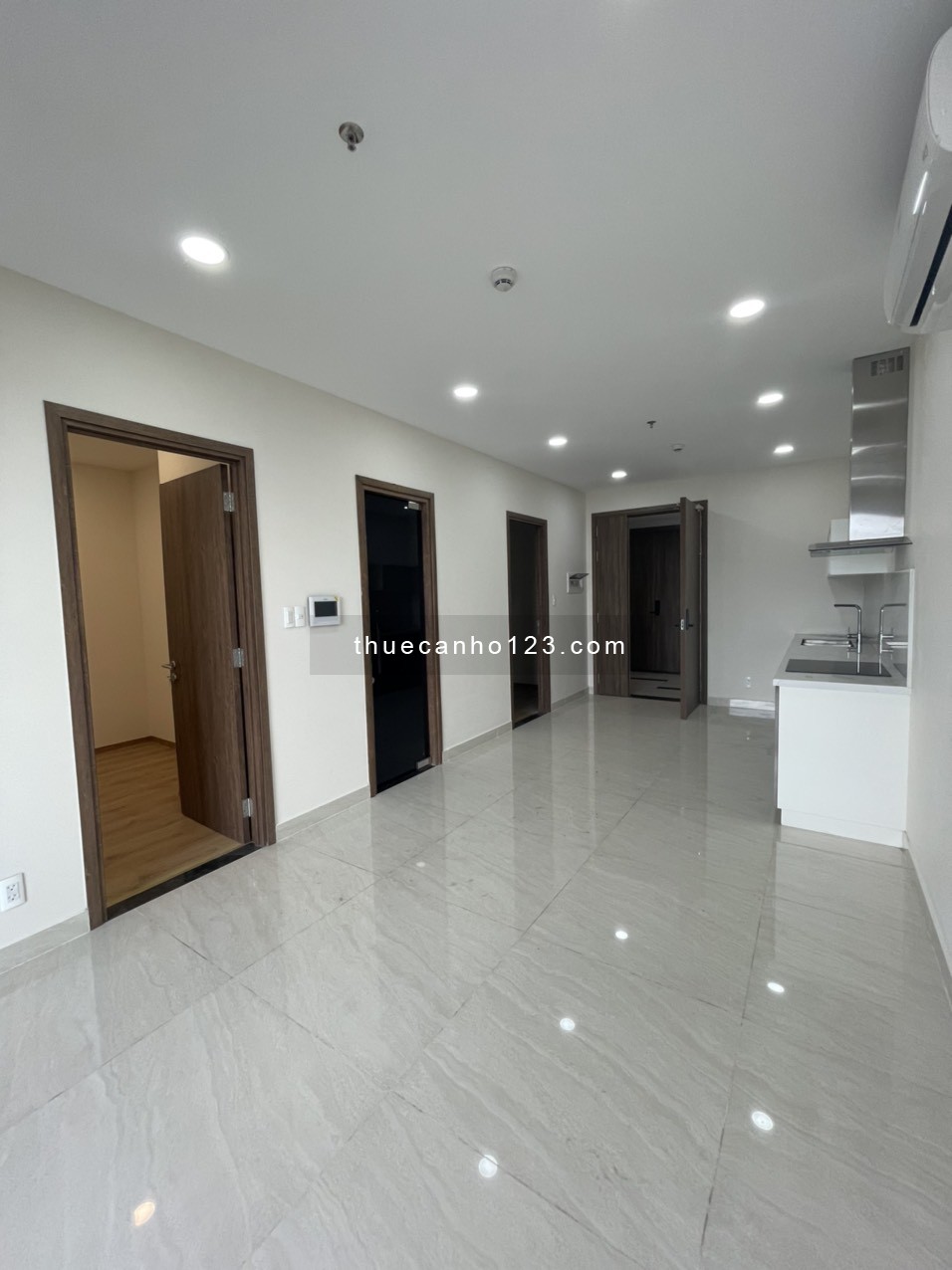 Cho Thuê Nhanh Căn hộ 2 Phòng Ngủ - PARK LEGEND - Hoàng Văn Thụ 70m2 - GIÁ 14TR