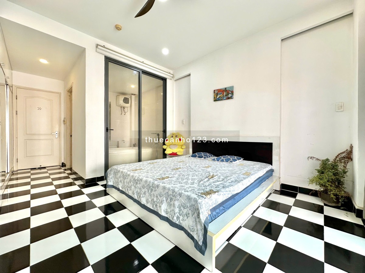 Cho Thuê Penthouse Siêu Sang Tại Thảo Điền Sân Vườn Rộng - Chill. Giá cực tốt