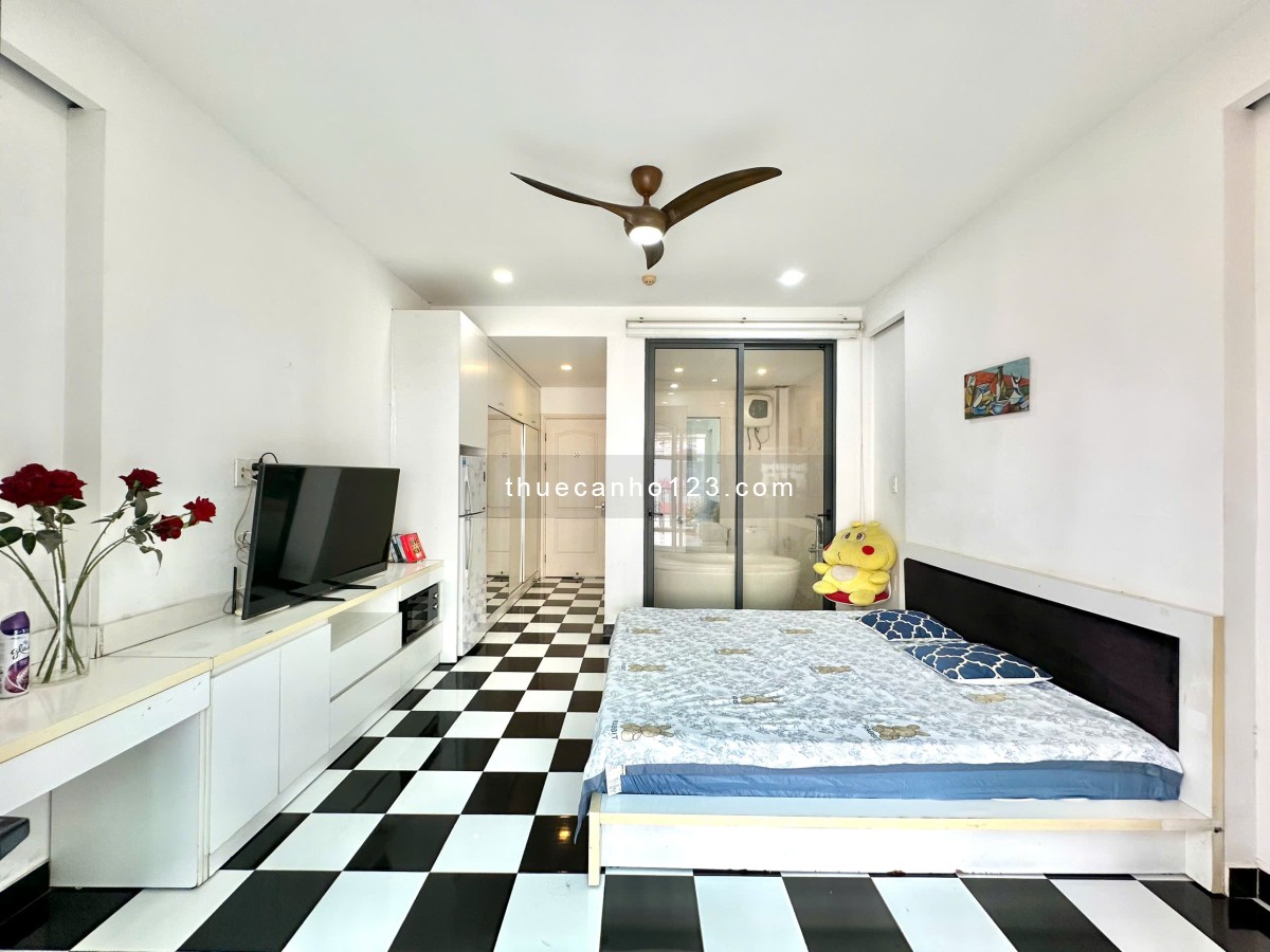 Cho Thuê Penthouse Siêu Sang Tại Thảo Điền Sân Vườn Rộng - Chill. Giá cực tốt