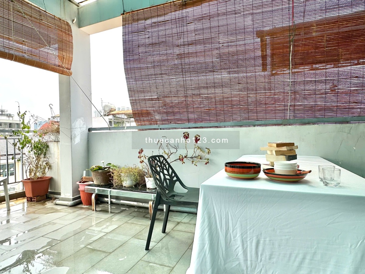 Cho Thuê Penthouse Siêu Sang Tại Thảo Điền Sân Vườn Rộng - Chill. Giá cực tốt