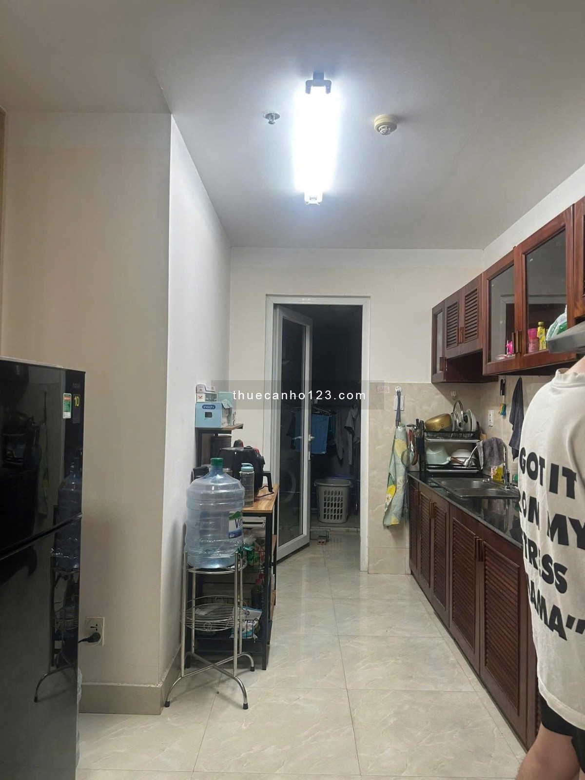 Chung cư Screc, Trường Sa, P12, Q3:77m2 2p ngủ rộng, nội thất, 14tr/th