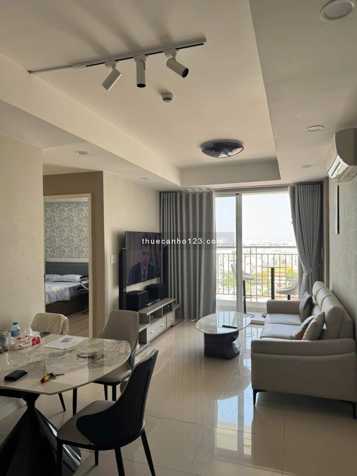 Chung cư Nguyễn Kim, Nhật Tảo, Q10: 2p ngủ, 2wc, 80m2, 14tr5/tháng.