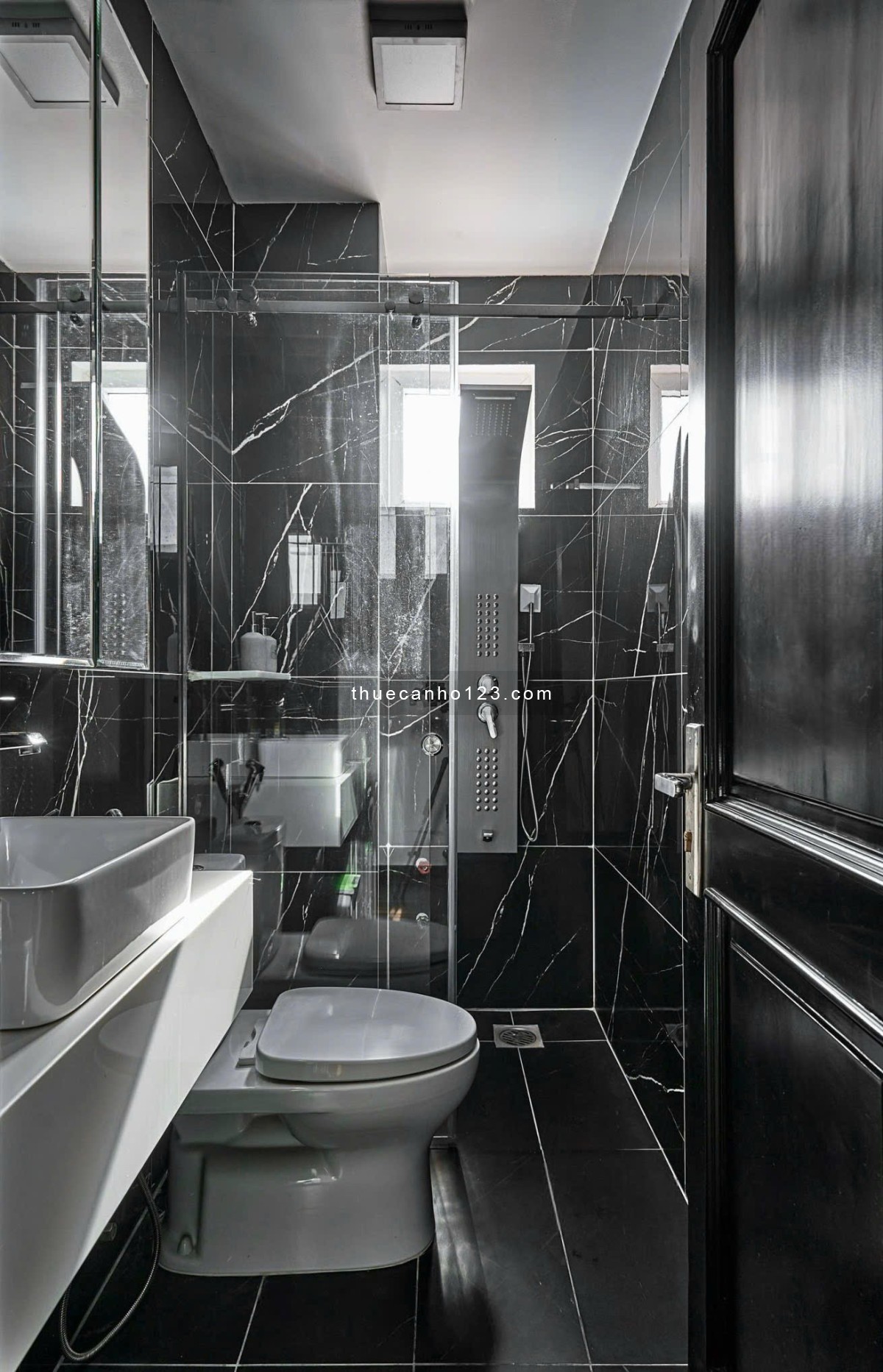 Căn 2pn ban công, full nội thất 60m2 siêu đẹp