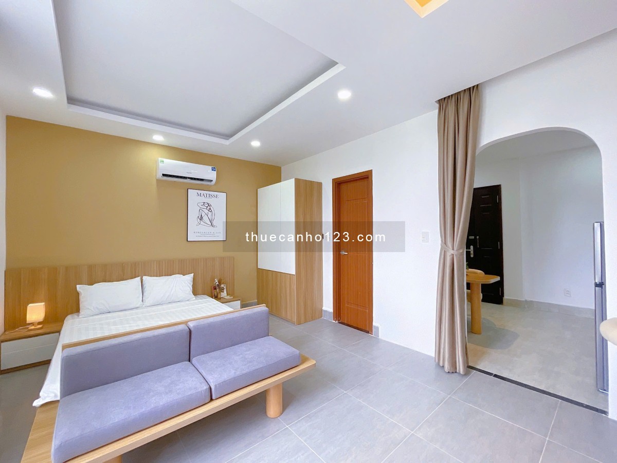 Cho thuê căn hộ Studio tách bếp 45m2, balcony view cây xanh. Gần Chợ Phan Văn Hân, UEF, Hutech