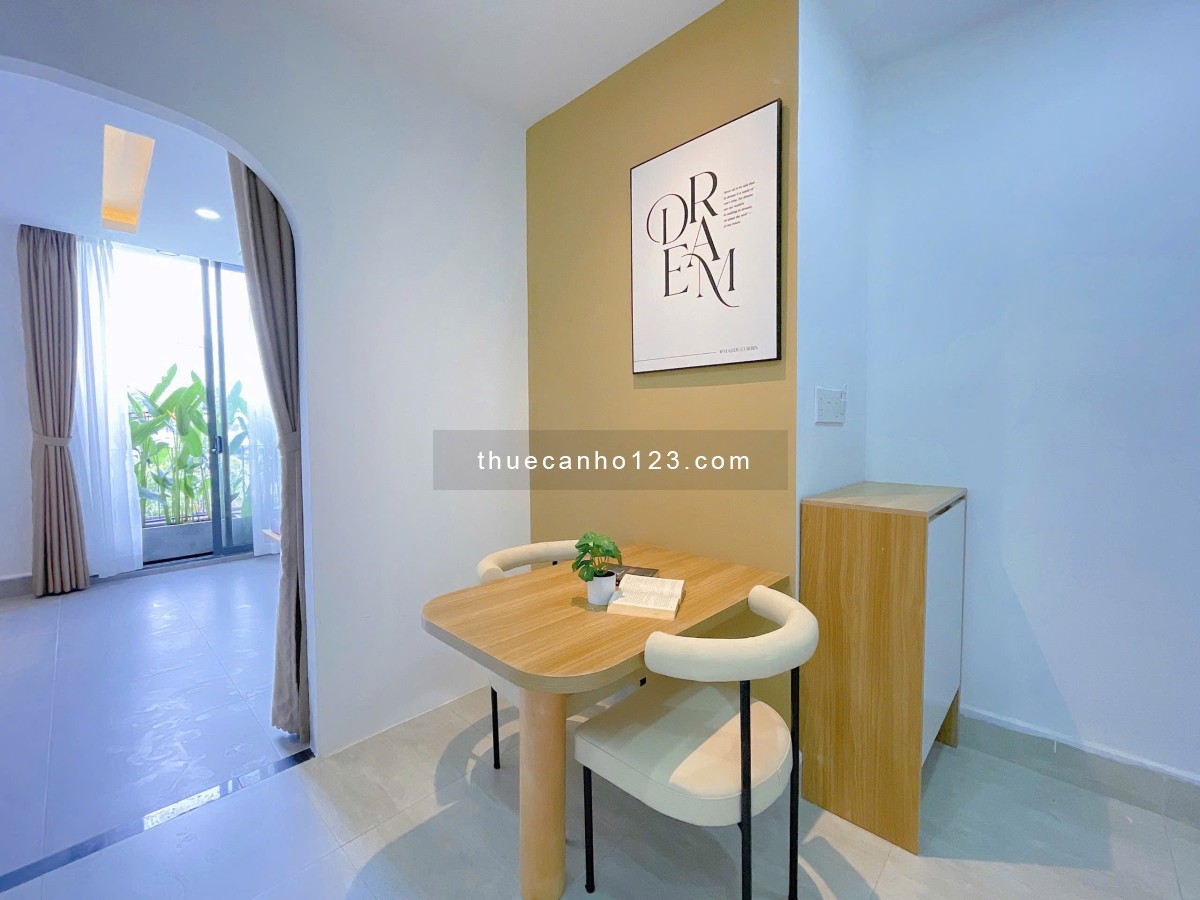 Cho thuê căn hộ Studio tách bếp 45m2, balcony view cây xanh. Gần Chợ Phan Văn Hân, UEF, Hutech
