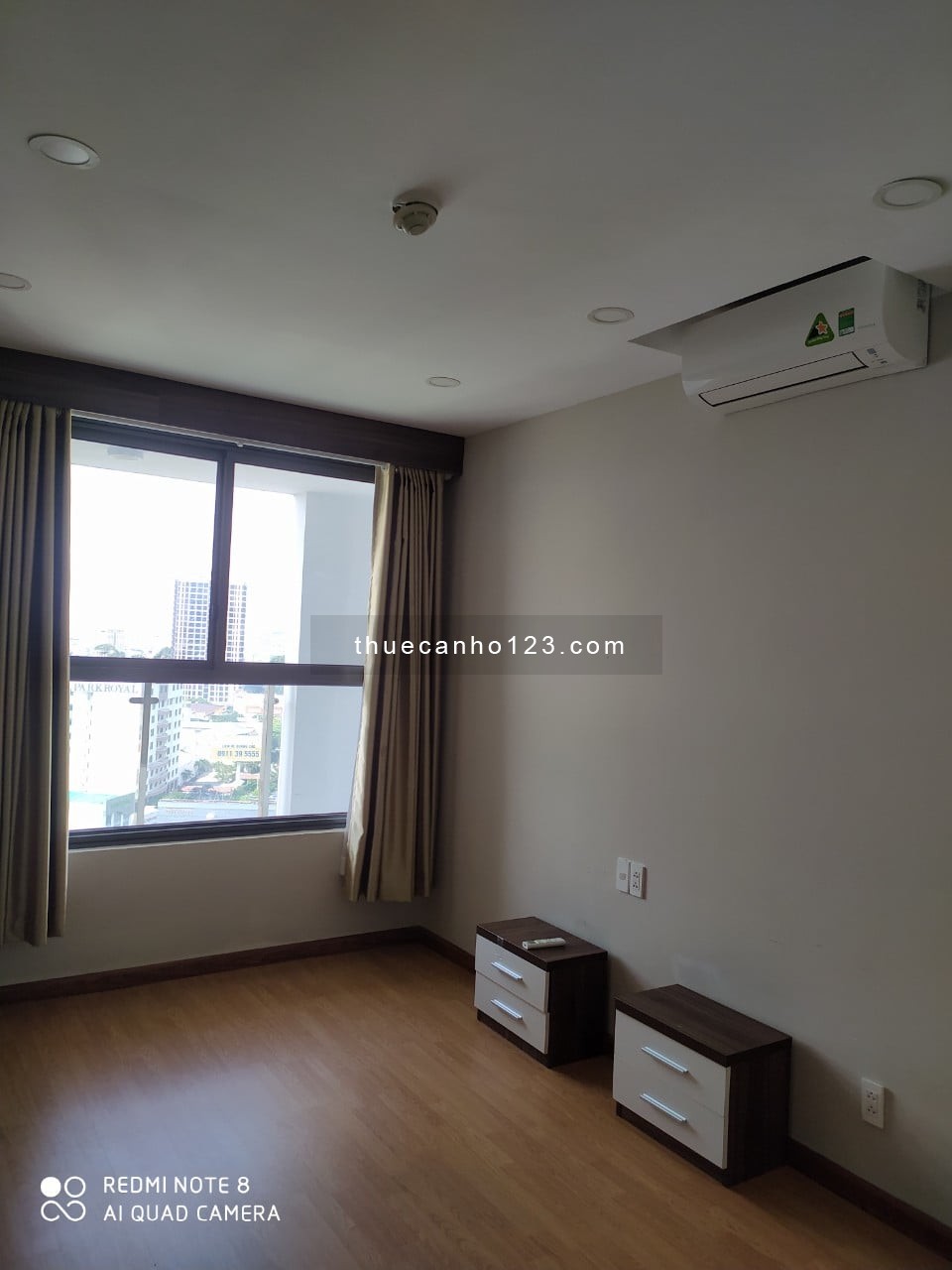 Căn Hộ 3 Phòng - KINGSTON RESIDENCE - 98m2 - Nội Thất Cơ Bản - GIÁ 19TR/tháng LH 0906.887.586 Quân