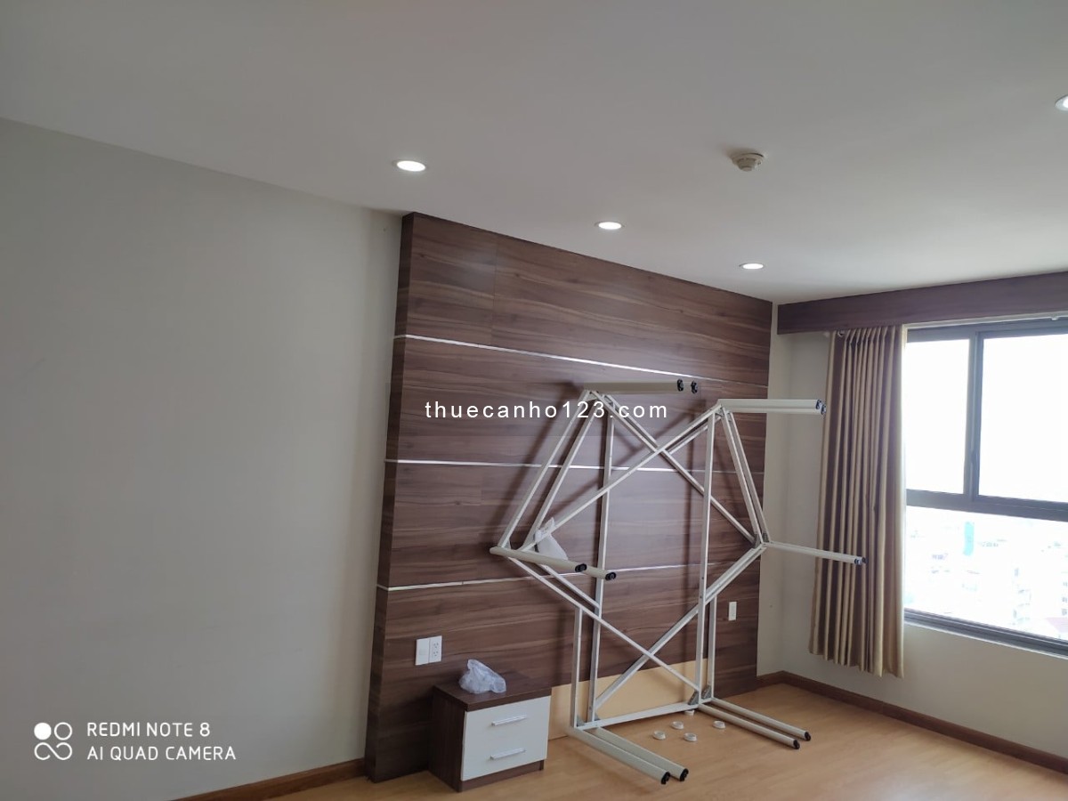 Căn Hộ 3 Phòng - KINGSTON RESIDENCE - 98m2 - Nội Thất Cơ Bản - GIÁ 19TR/tháng LH 0906.887.586 Quân