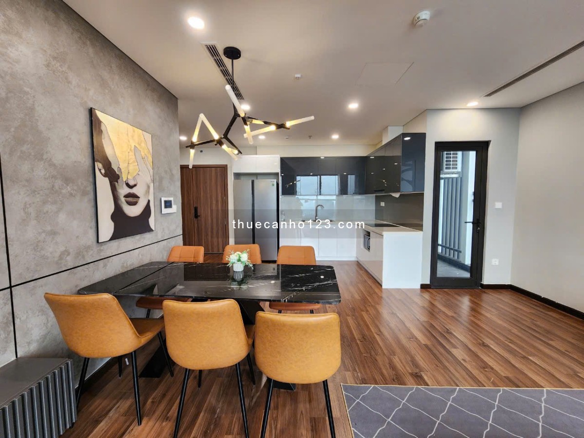 Cho thuê căn hộ Royal City siêu đẹp 131m2, 3 phòng ngủ full đồ giá 23 triệu/tháng